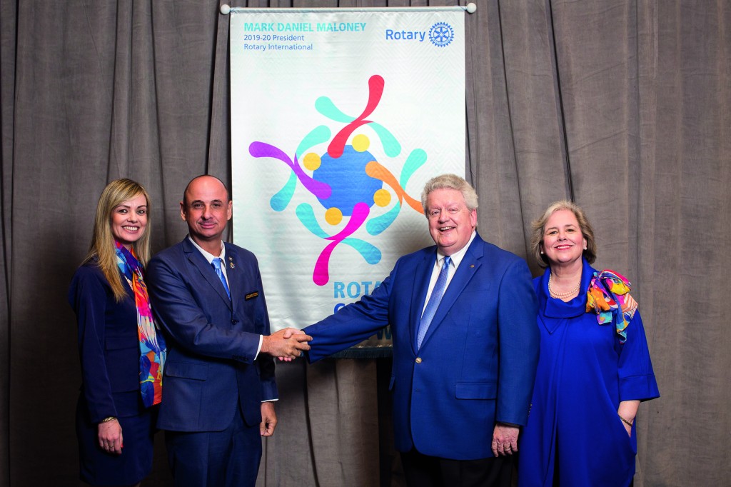 Foto oficial que ele e Andréia tiraram na Assembleia Internacional deste ano com o presidente 2019-21 do Rotary International, Mark Maloney, e a esposa, Gay