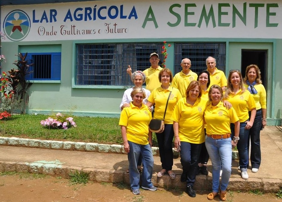 Visita para levar alegria e presentes