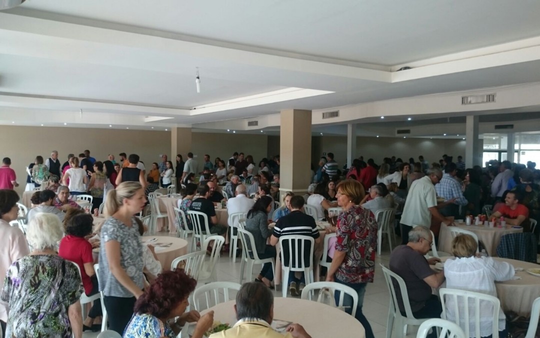 Almoço beneficente