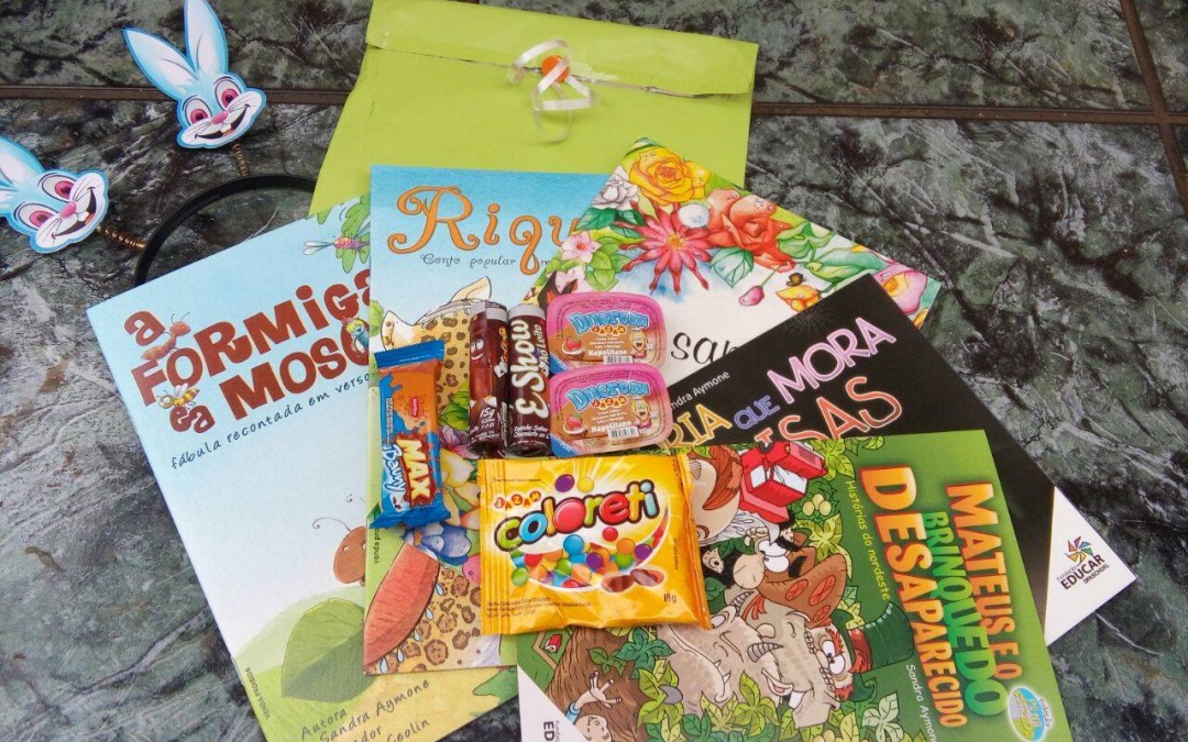 Livros colorindo a vida