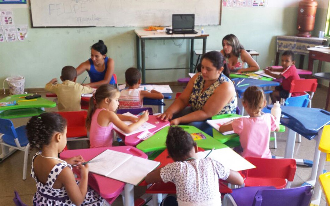 Casa da Amizade promove reforço escolar