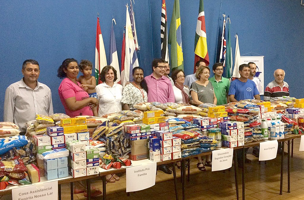 Rotary Club de Barretos arrecada 1.171 quilos de alimentos
