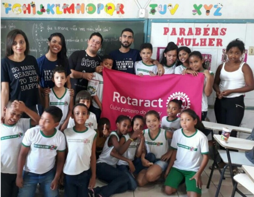 Atividades em escolas