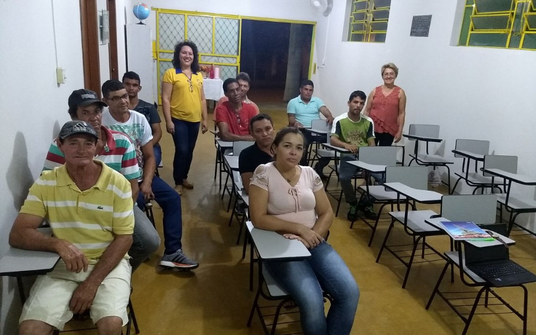 Promovendo a alfabetização de adultos em Bom Despacho