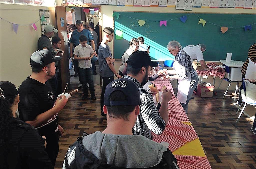 Unidos pelo serviço em Curitiba