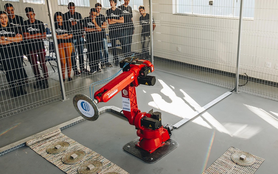 Curso de robótica é inaugurado em Betim