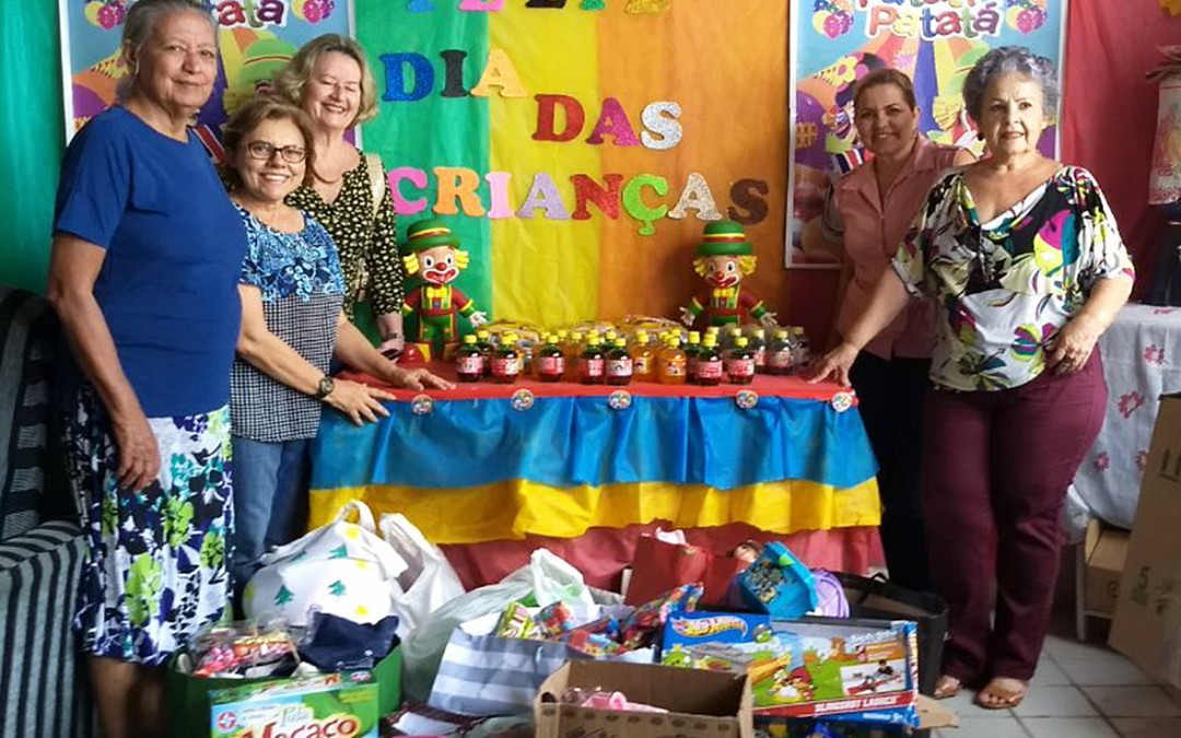 Crianças felizes em Guararapes