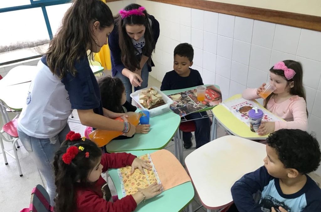 Faça uma Criança Feliz