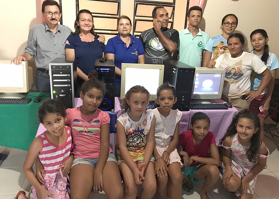 Escola no Piauí ganha computadores