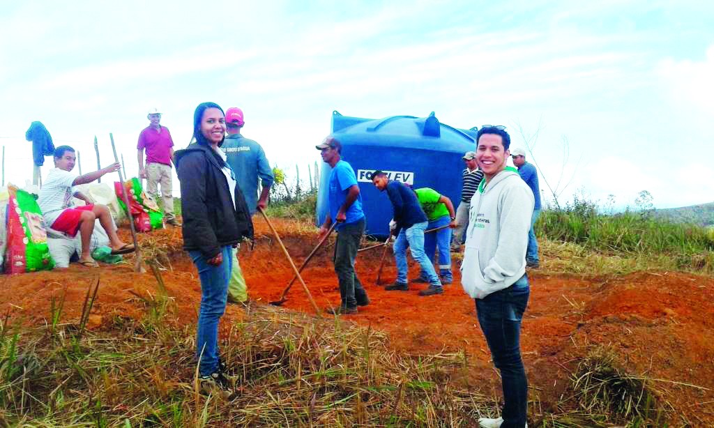 O projeto Água Potável, do Rotary Club de Itabira-Cauê, MG (distrito 4520), levou água potável à comunidade rural de Ribeirão São José de Cima, com o apoio do Rotaract e da ONG Engenheiros Sem Fronteiras