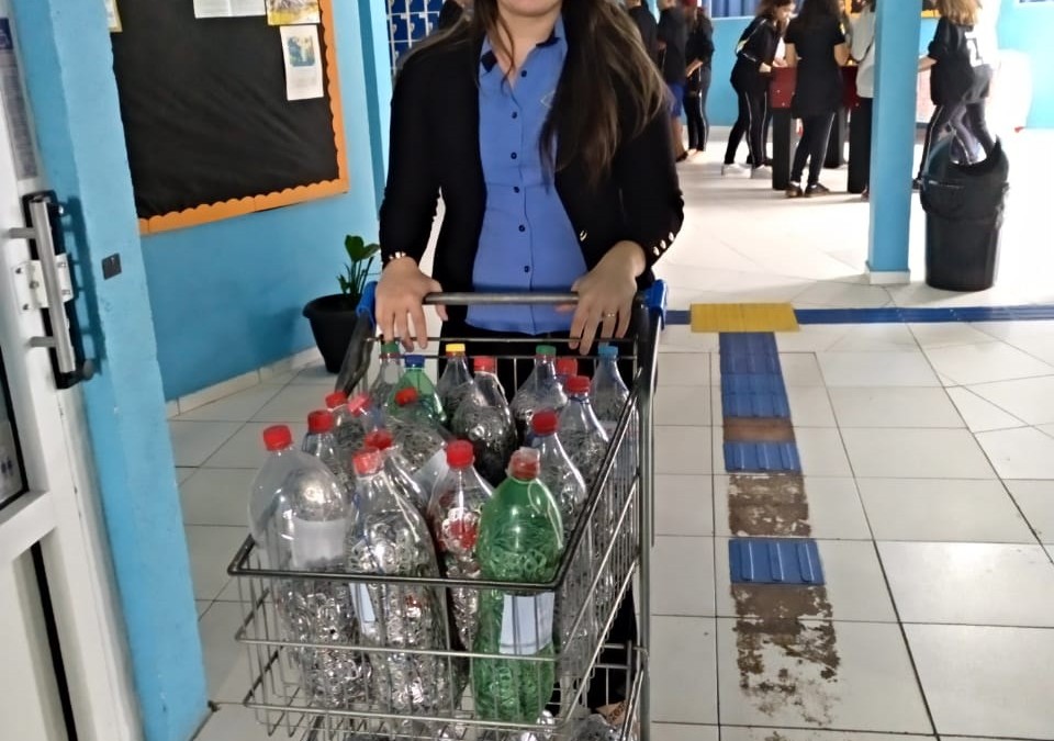 Colégio na campanha do lacre