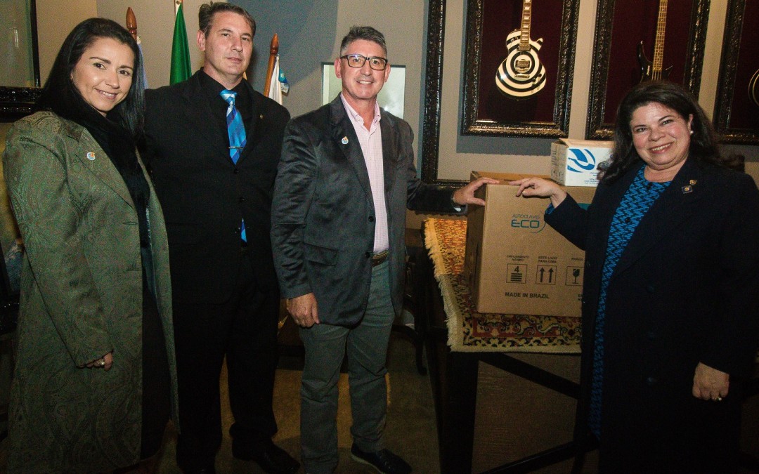 Aniversário celebrado com ação de serviço