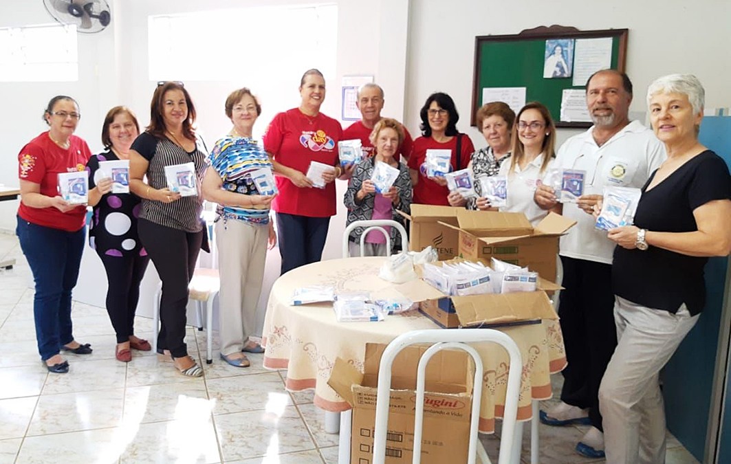 Kits de higiene para a Obra do Berço
