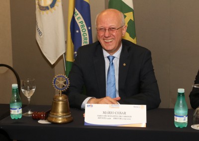 Mário César de Camargo, diretor do Rotary International e convocador do Instituto em Brasília, na sessão de abertura do Gets