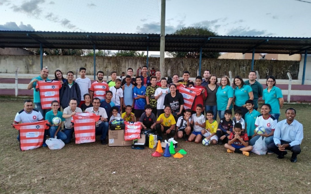 Apoiando o esporte e a escola