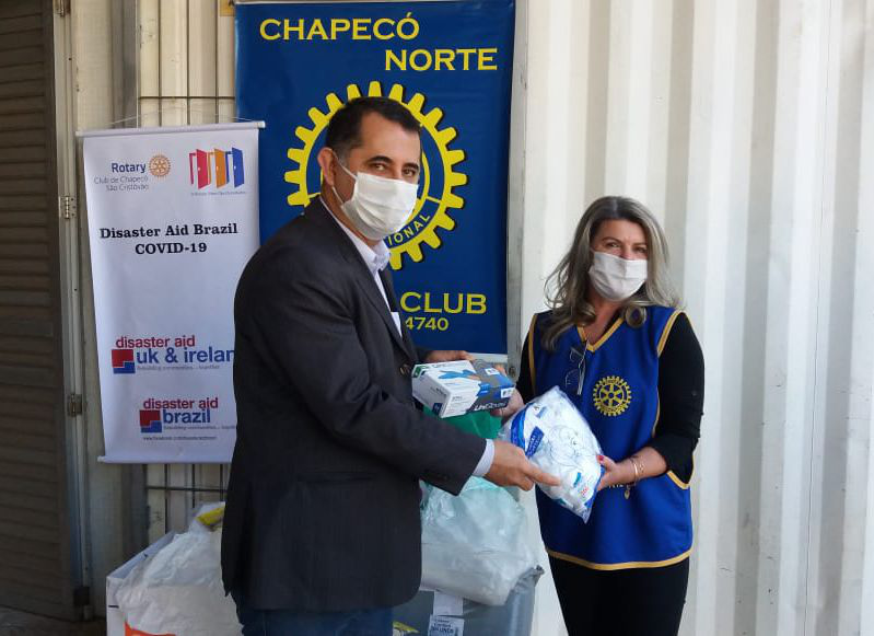 Ajuda para hospital e para famílias de Chapecó