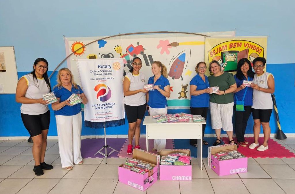 Distribuição de kits de higiene bucal, apoio à vacinação e Lasanha Solidária