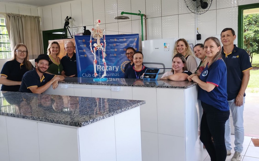 Equipamentos para laboratório de escola pública