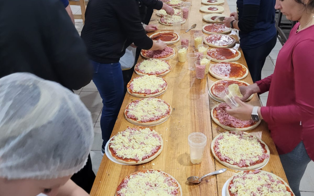 Venda de pizzas e outras atividades