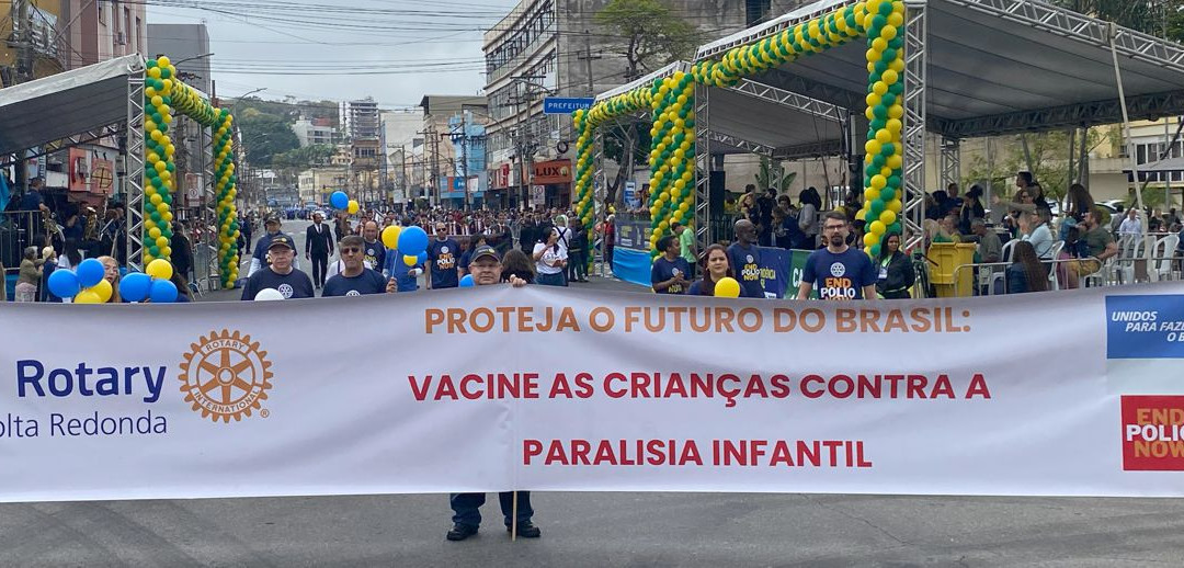 Seminário de conscientização e campanha em desfile