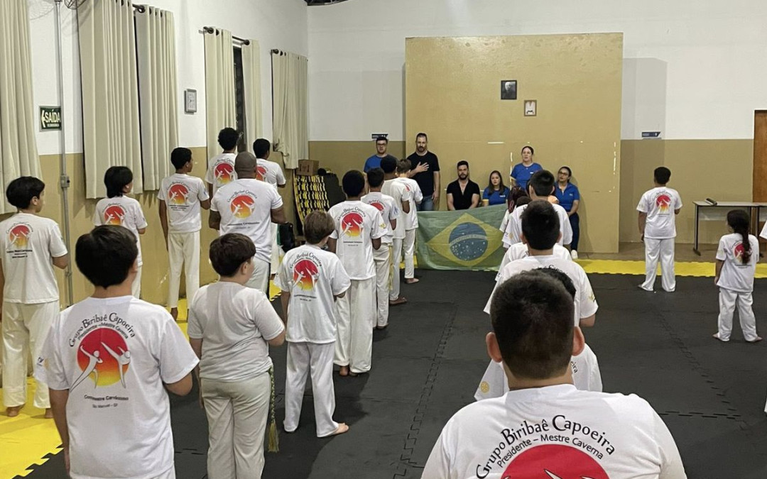 Uniformes para grupo de capoeira e bazar beneficente
